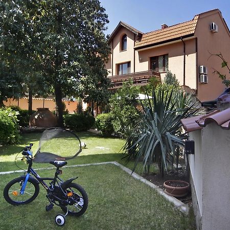 Anita House Hotel Perushtitsa Exterior photo